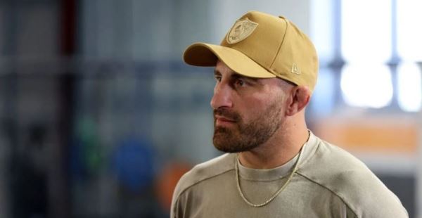 Волкановски предлагал UFC заменить Макгрегора